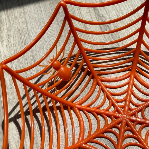 Hyde and Eek Spiderweb Halloween Candy Dish - Picture 4 of 8